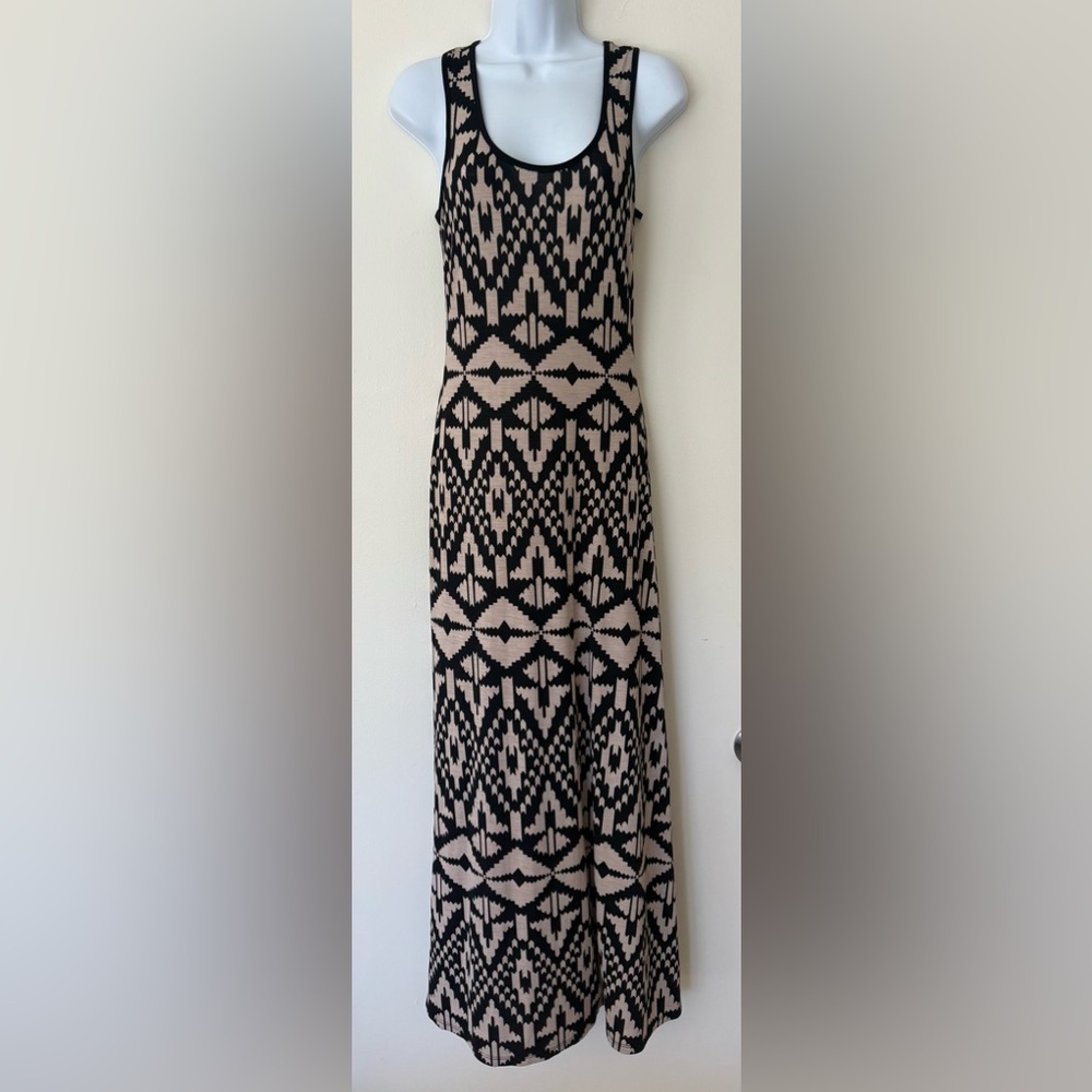 OS Cherry Mellow Elegant Black and Cream Patterned Maxi Dress